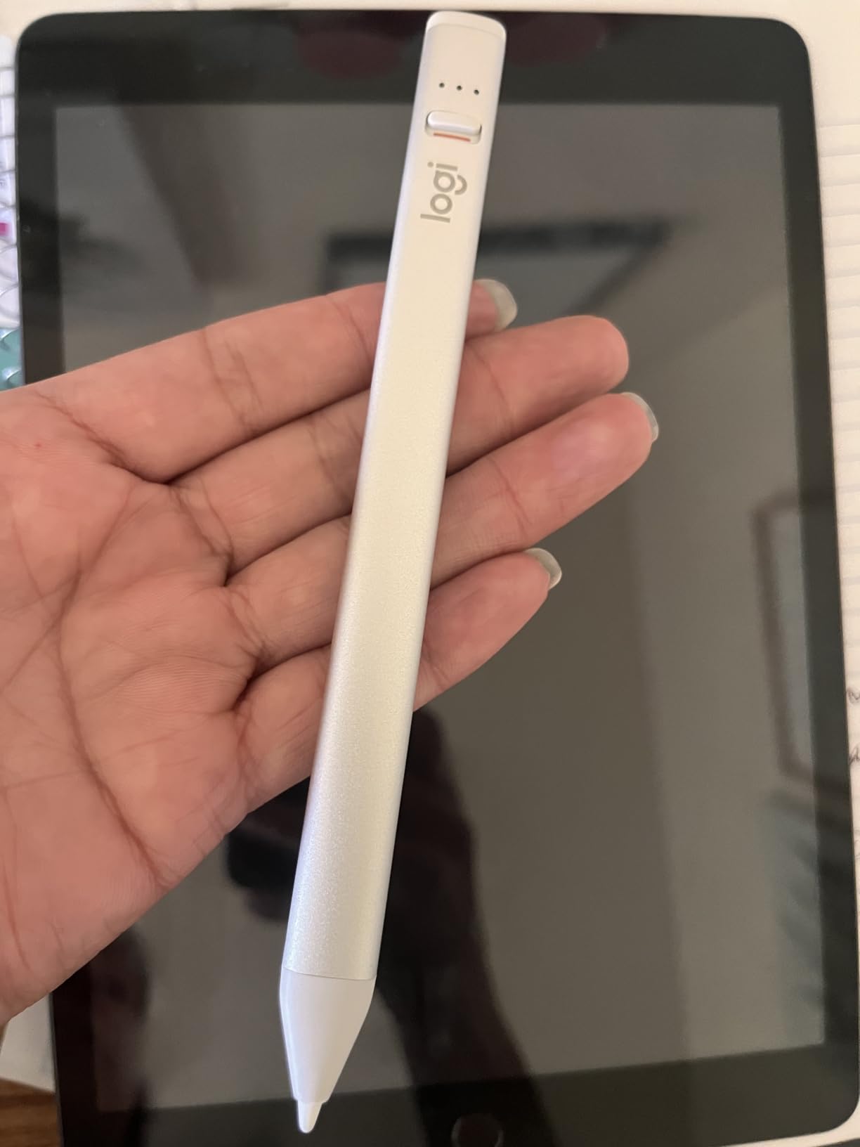 Logitech Crayon Digital Pencil for iPad USB-C - Featuring Apple Pencil Technology, No Lag Pixel-Precision, Dynamic Smart Tip, Fast Charge customer photo 1