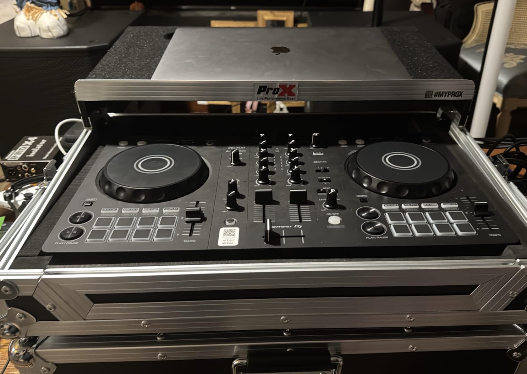 Pioneer DJ DDJ-FLX4 2-Channel DJ Controller, 16 Pads, Graphite | For learners and improvers, 2-channel 2-deck controller, Smart Fader, Smart CFX, mic and livestream ready, USB customer photo 1