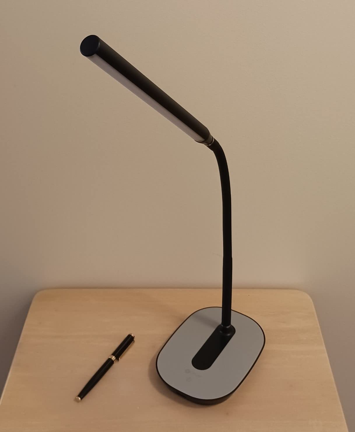 OttLite Strive LED Desk Lamp with USB Port, Black | ClearSun LEDs Reduce Eyestrain | 3 Brightness Settings | 11