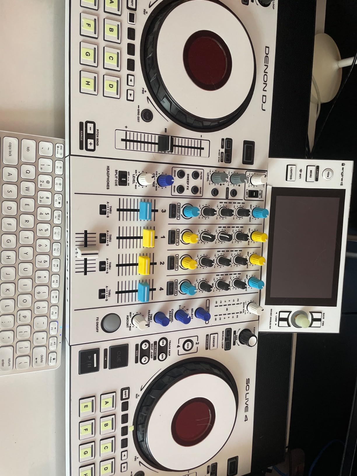 Denon DJ SC LIVE 4 Standalone DJ Controller with Stem Separation on 4-Decks customer photo 2