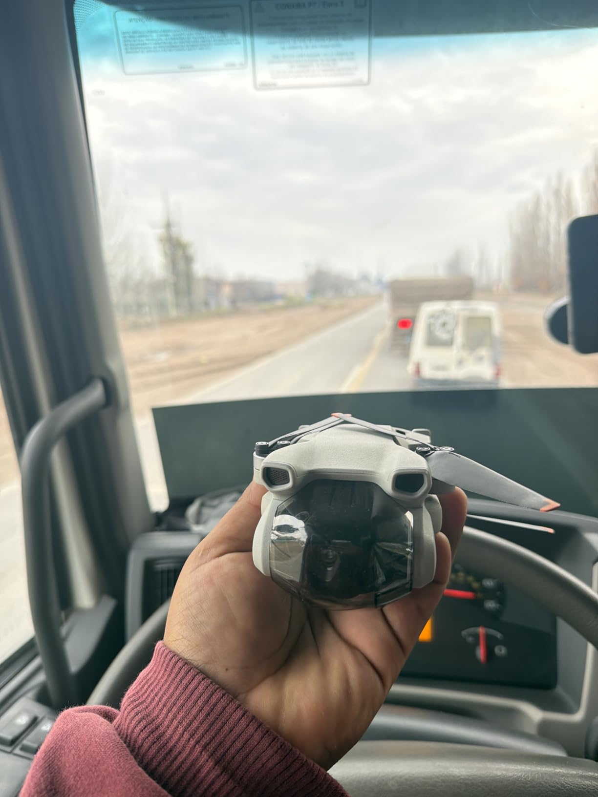 DJI Mini 3, 3-Axis Mechanical Gimbal Mini Camera Drone, 4K HDR Video, 38-Min Flight Time, up to 32800ft (10km) Video Transmission, True Vertical Shooting, GPS Auto Return customer photo 2
