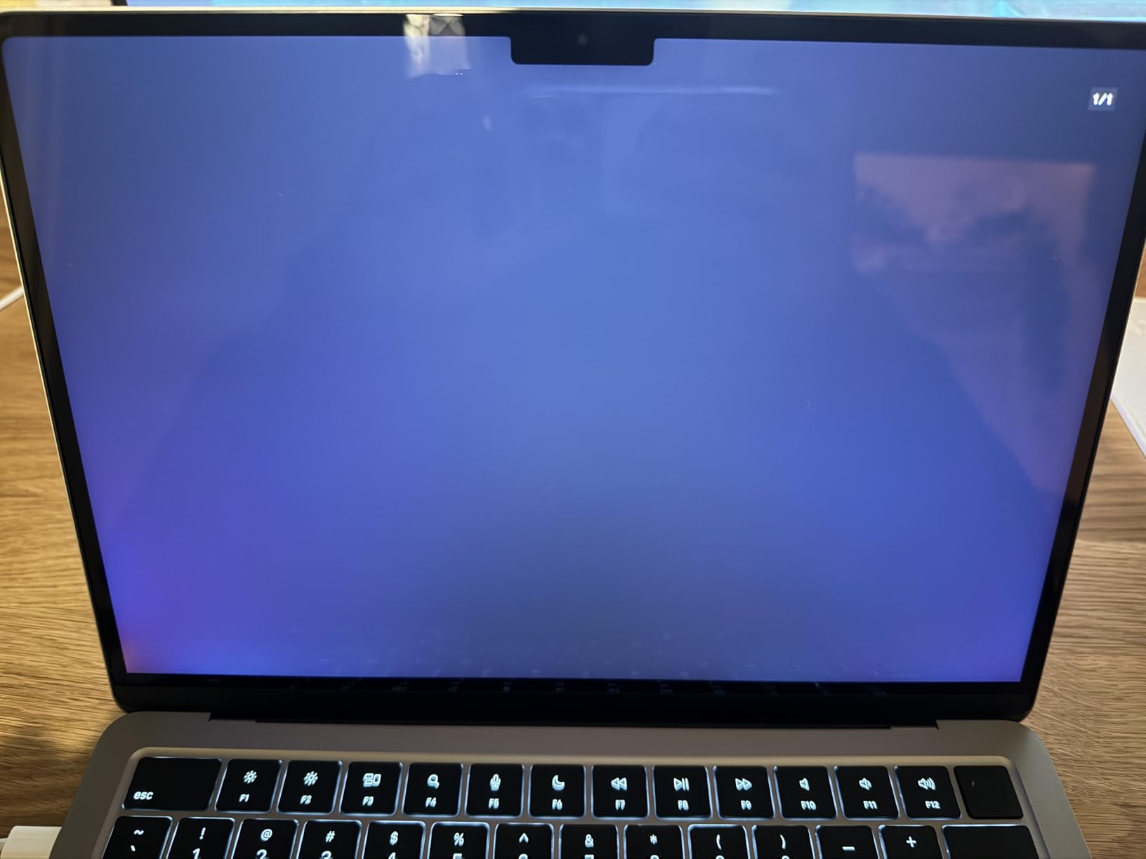 Apple 2022 MacBook Air with Apple M2 Chip, 13-inch, 8GB RAM, 256GB SSD Storage - Space Gray (Renewed) customer photo 2