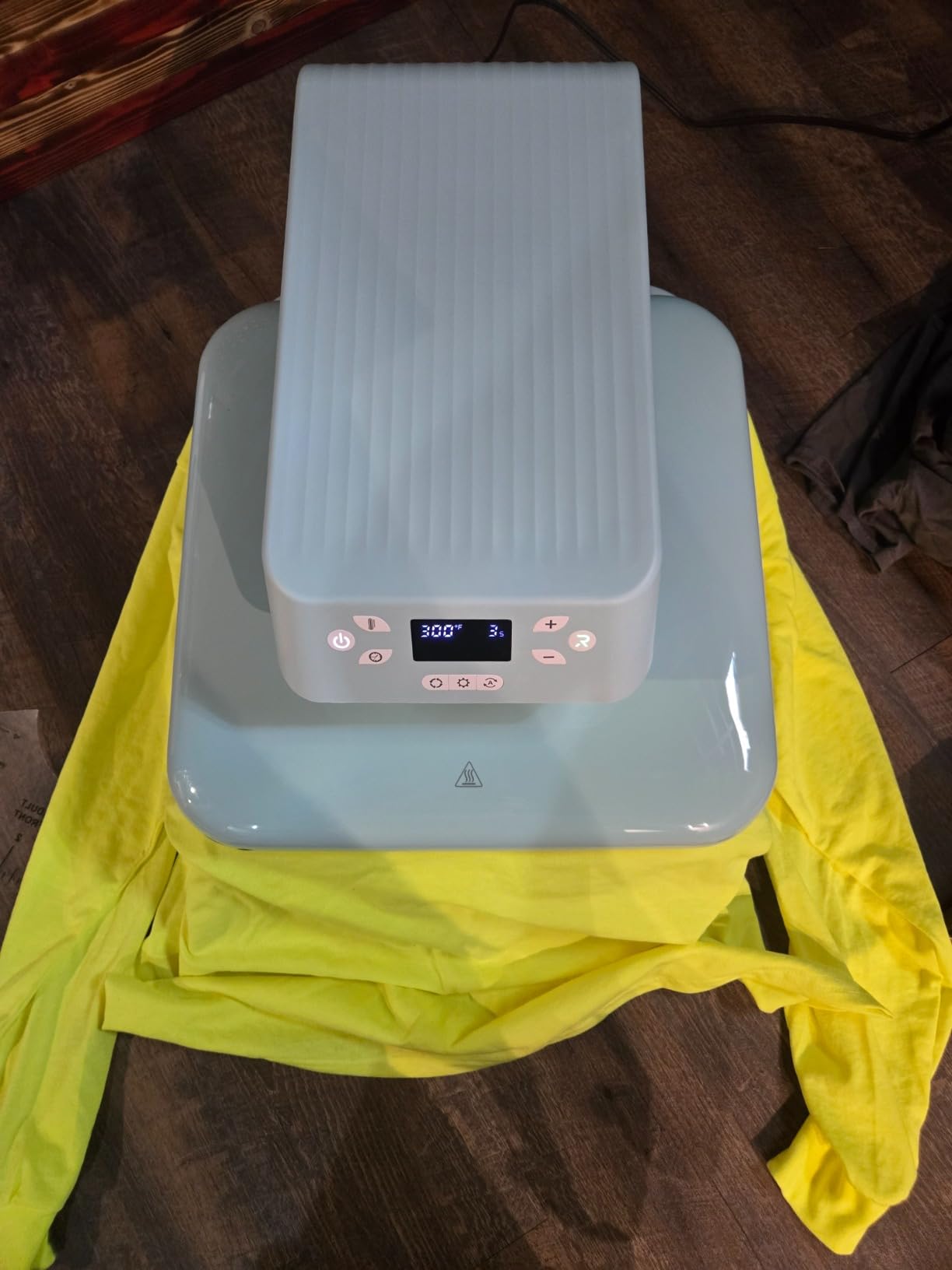 HTVRONT Auto Heat Press Machine with 52 Pcs Heat Press Accessories - All-in-ONE Kit customer photo 1