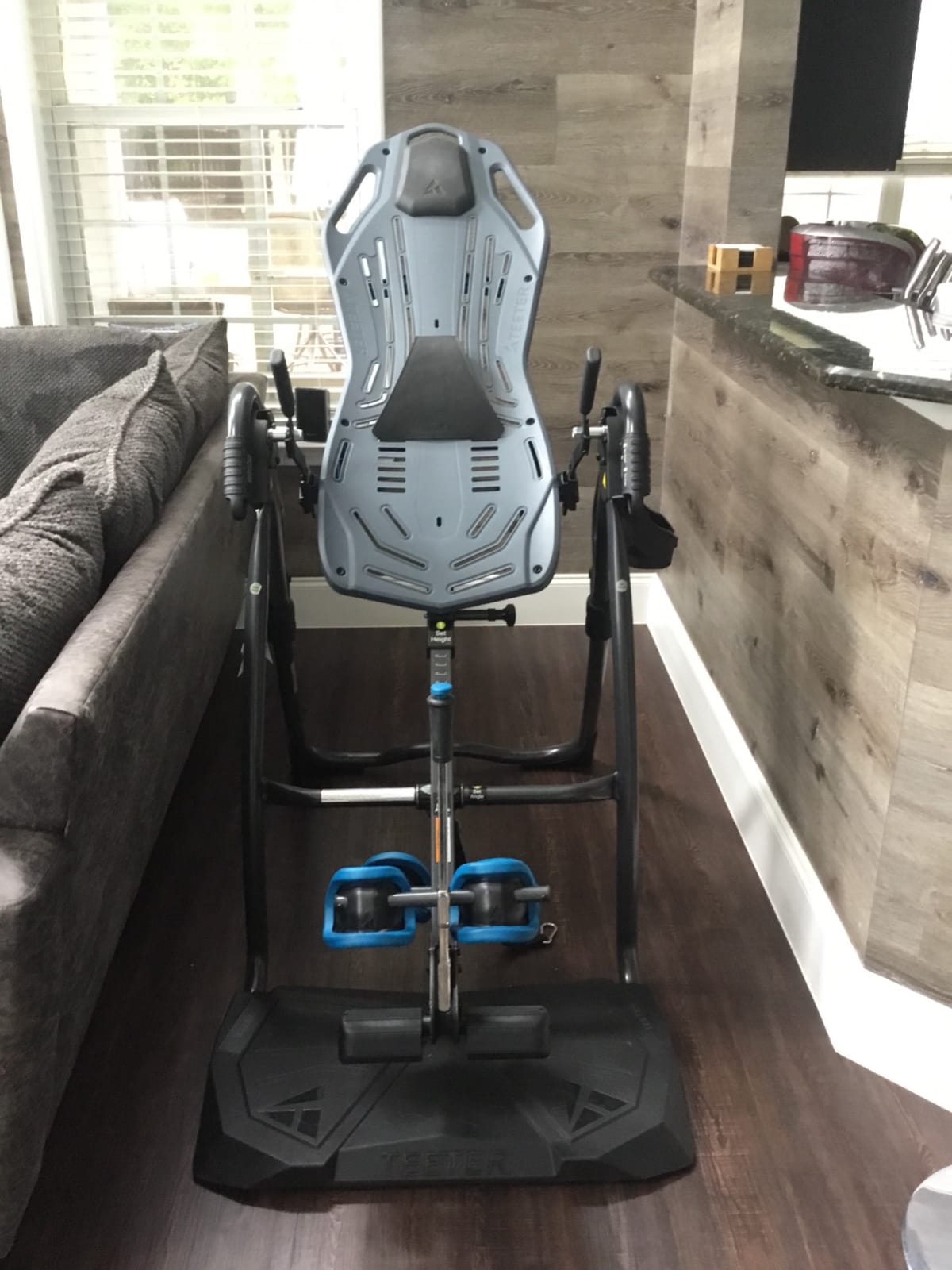 TEETER FitSpine LX9 Inversion Table, Deluxe Easy-Reach Ankle Lock, Decompression Surface for Back Pain Relief, Integrated Accessories, UL Safety Certified, Heavy-Duty 300 lb Capacity, FDA Registered customer photo 2