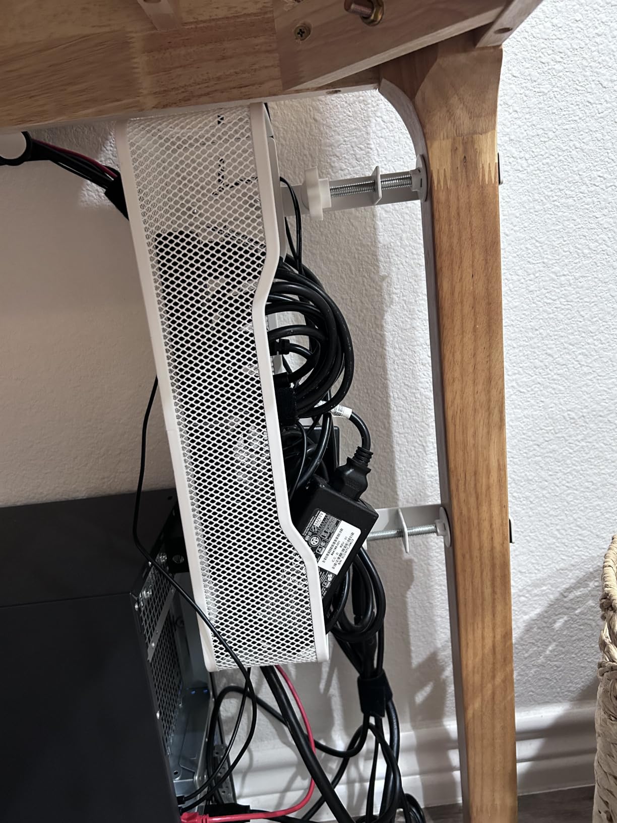 Under Desk Cable Management Tray White, Cinati Wire Organizers No Drill, Cable Tray with Clamp for Wire Management, Cord Organization Box for Office, Home customer photo 1