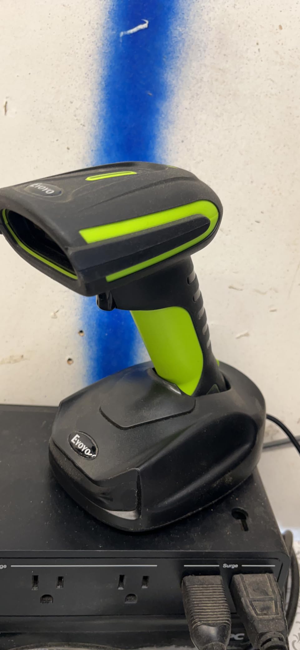 Eyoyo 2D QR Industrial Barcode Scanner with Wireless Charging Stand | Rugged Heavy Duty & IP65 Waterproof, 3-in-1 Bluetooth & Wireless & USB, Hands-Free Barcode Reader For Laptop Desktop Tablet Android customer photo 1