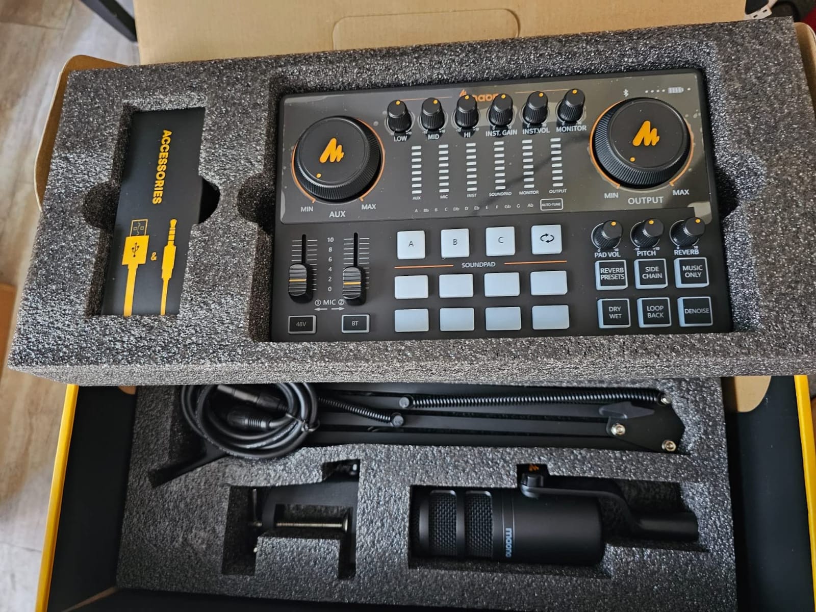 MAONO AME2C Podcast Equipment Bundle, Audio Interface with XLR Dynamic Mic customer photo 2