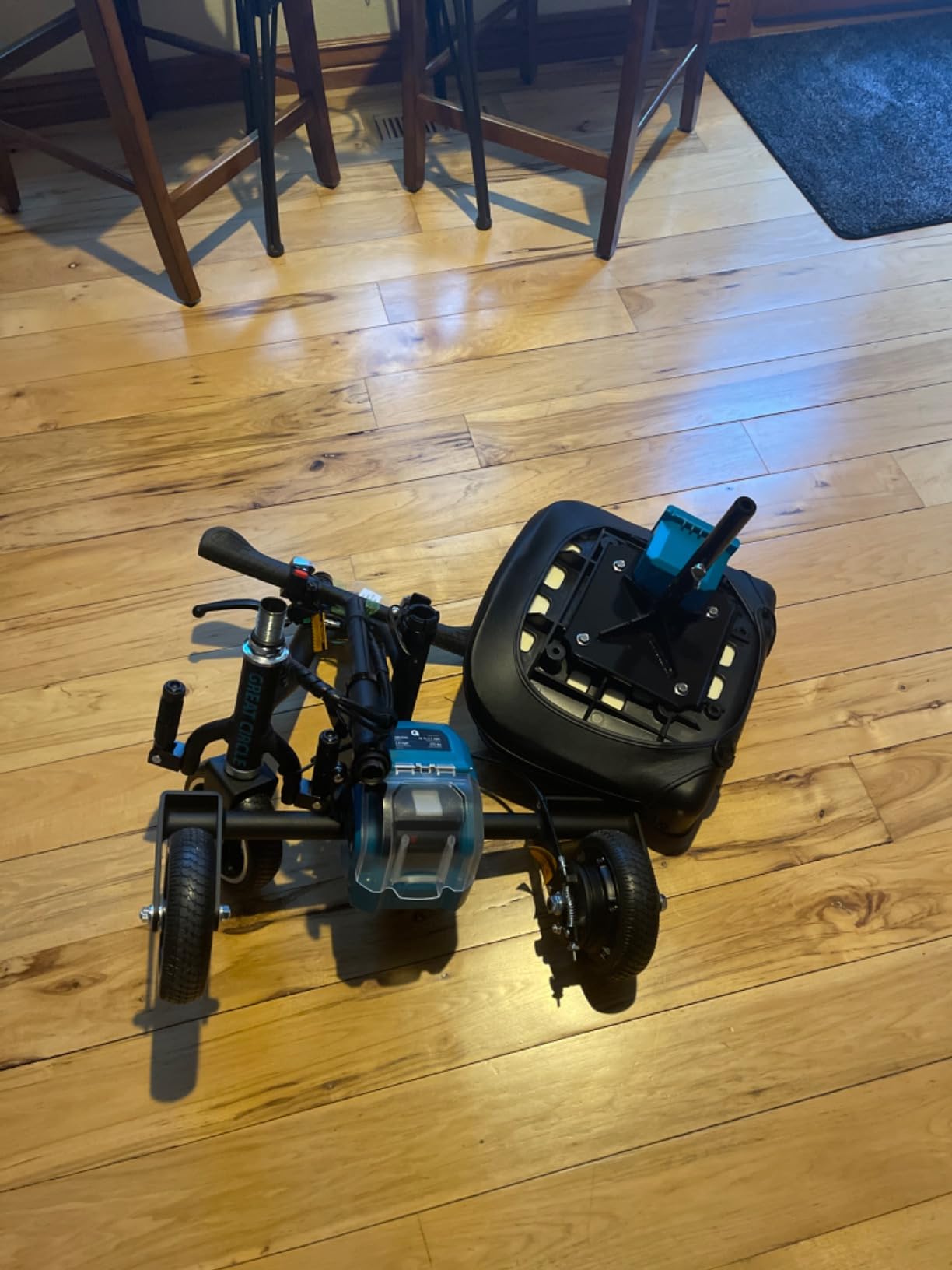 G Mobility Scooter - 3 Wheels, 35 lb Folding Aluminum Frame, Anti-Tip Footrests, Includes (1) 48V 2Ah Li-Ion Battery and Charger, Supports 275 lbs, Airline Friendly | Anti-Tip Footrests, Includes (1) 48V 2Ah Li-Ion Battery and Charger, Supports 275 lbs, Airline Friendly customer photo 2