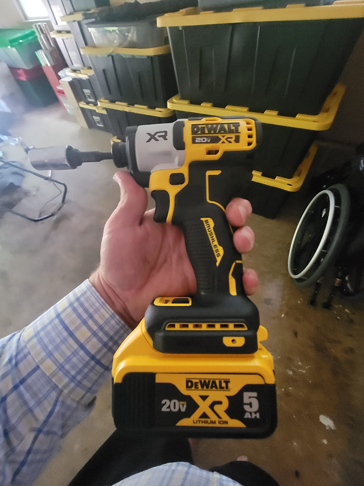DEWALT 20V MAX XR Impact Driver, 1/4 Inch High Torque Brushless 3 Speed Premium Cordless with LED Light, Extended Runtime, Tool Only (DCF845B) customer photo 1