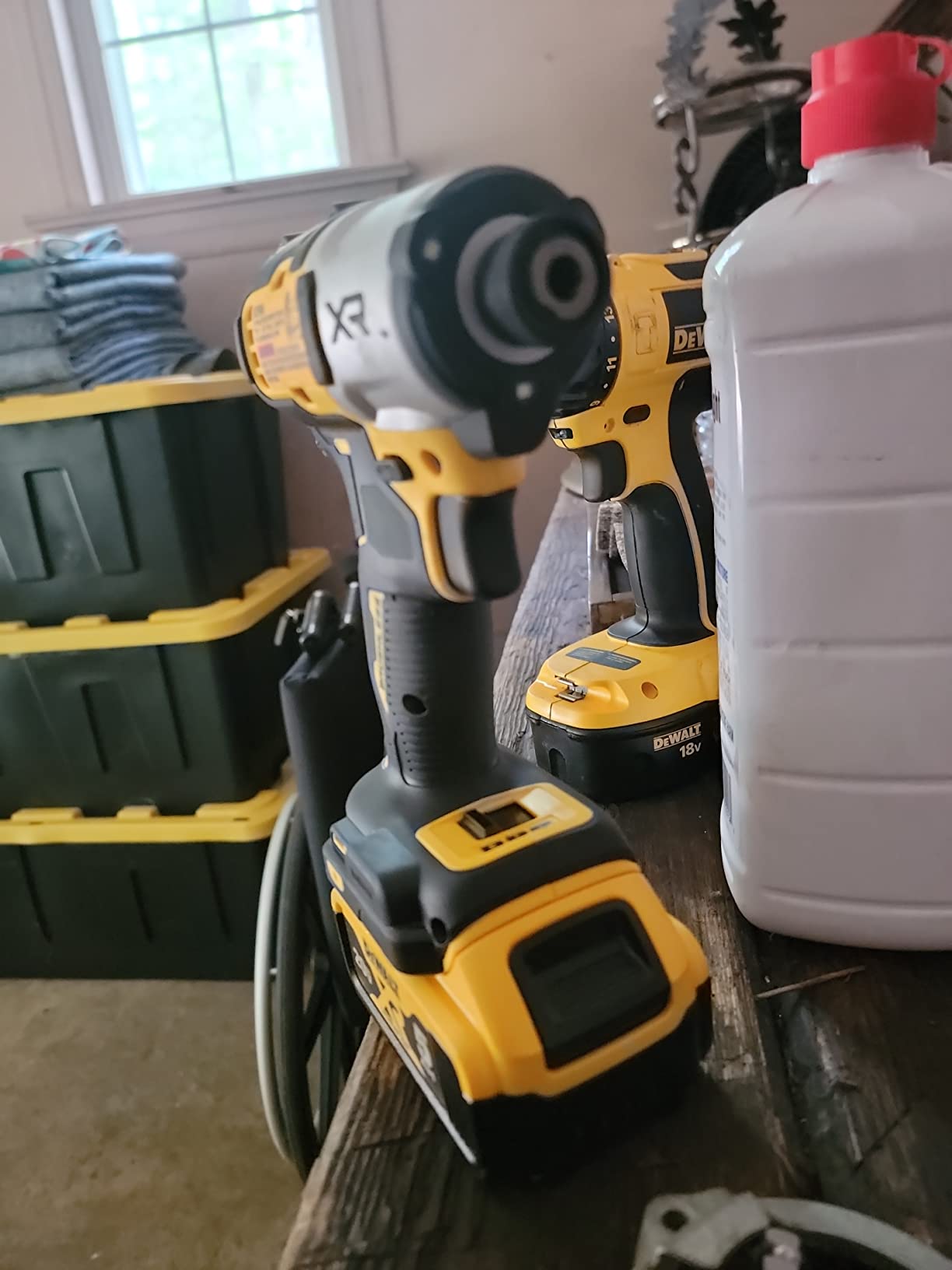 DEWALT 20V MAX XR Impact Driver, 1/4 Inch High Torque Brushless 3 Speed Premium Cordless with LED Light, Extended Runtime, Tool Only (DCF845B) customer photo 2