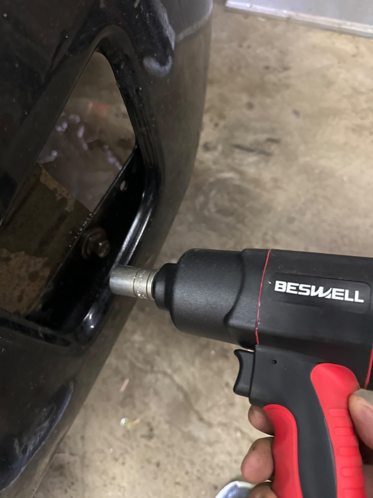 BESWELL BW-112BN 1/2-Inch Air Impact Wrench with 1180 Ft-Lbs Max Torque | FAST & POWERFUL: Twin hammer impact wrench delivers fast, high-torque power for auto repair, tire changes & body shop customer photo 1