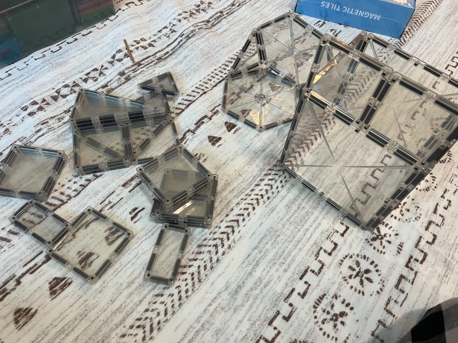 Connetix Magnetic Tiles Clear Starter Pack, 34 Pieces customer photo 1