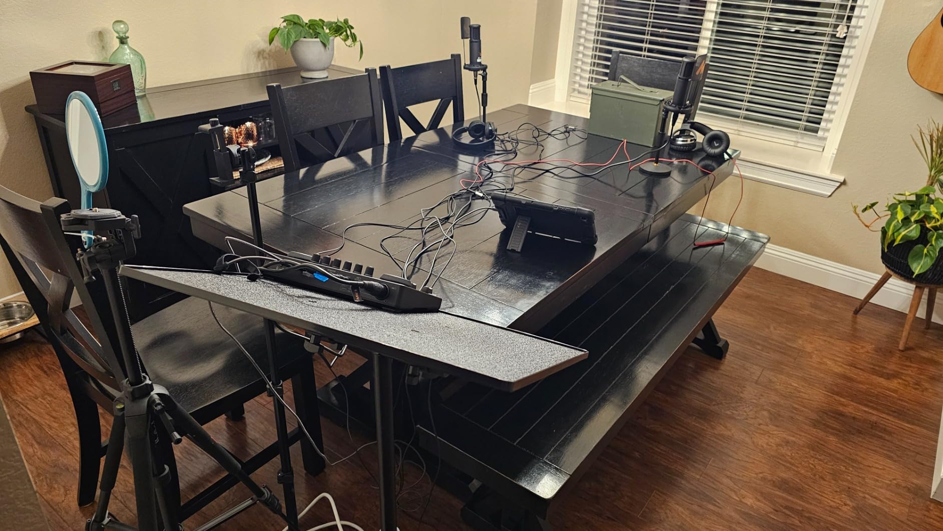 MAONO MaonoCaster Podcast Equipment Bundle for 2 - All-in-one Audio Interface with Premium Mic Preamp, XLR Condenser Microphone, and 3.5MM Mic for Podcast Recording, Streaming, DJ (AME2 Duo) customer photo 1