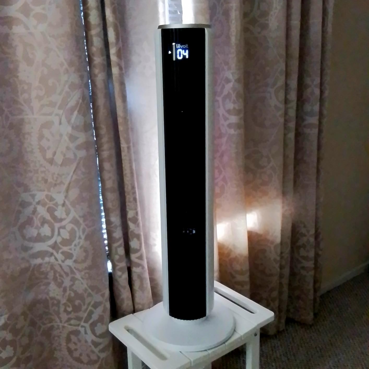 Levoit Tower Fan for Bedroom, 28ft/s Fans that Blow Cold Air, 28dB Quiet | Standing Floor Fan for Room, 90° Oscillating, 5 Speeds 4 Modes & Temp Sensor, Bladeless, 12H Timer, Remoter, 36 inch, White customer photo 1