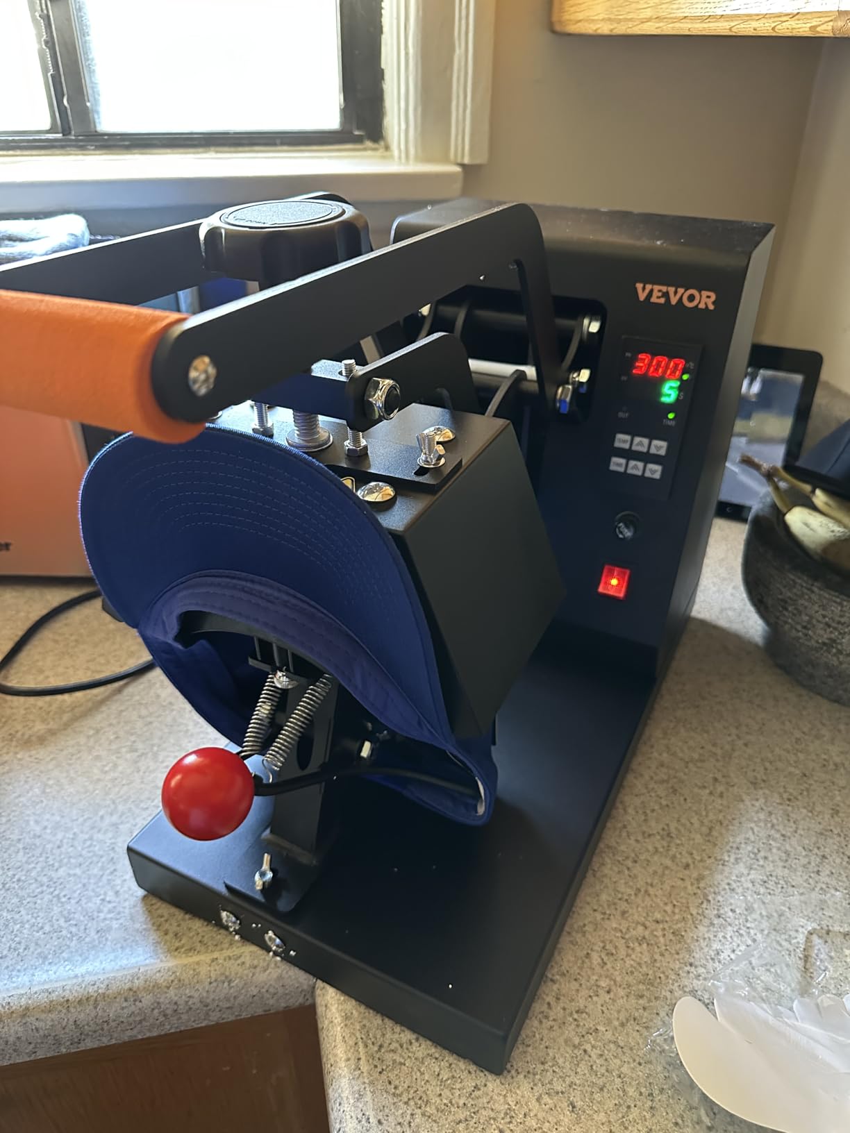 VEVOR 4-in-1 Heat Press Machine for Hats | 6x3 inches Curved Teflon-Coated Heat Plate, Easy Temperature Control, Non-Slip Base customer photo 1