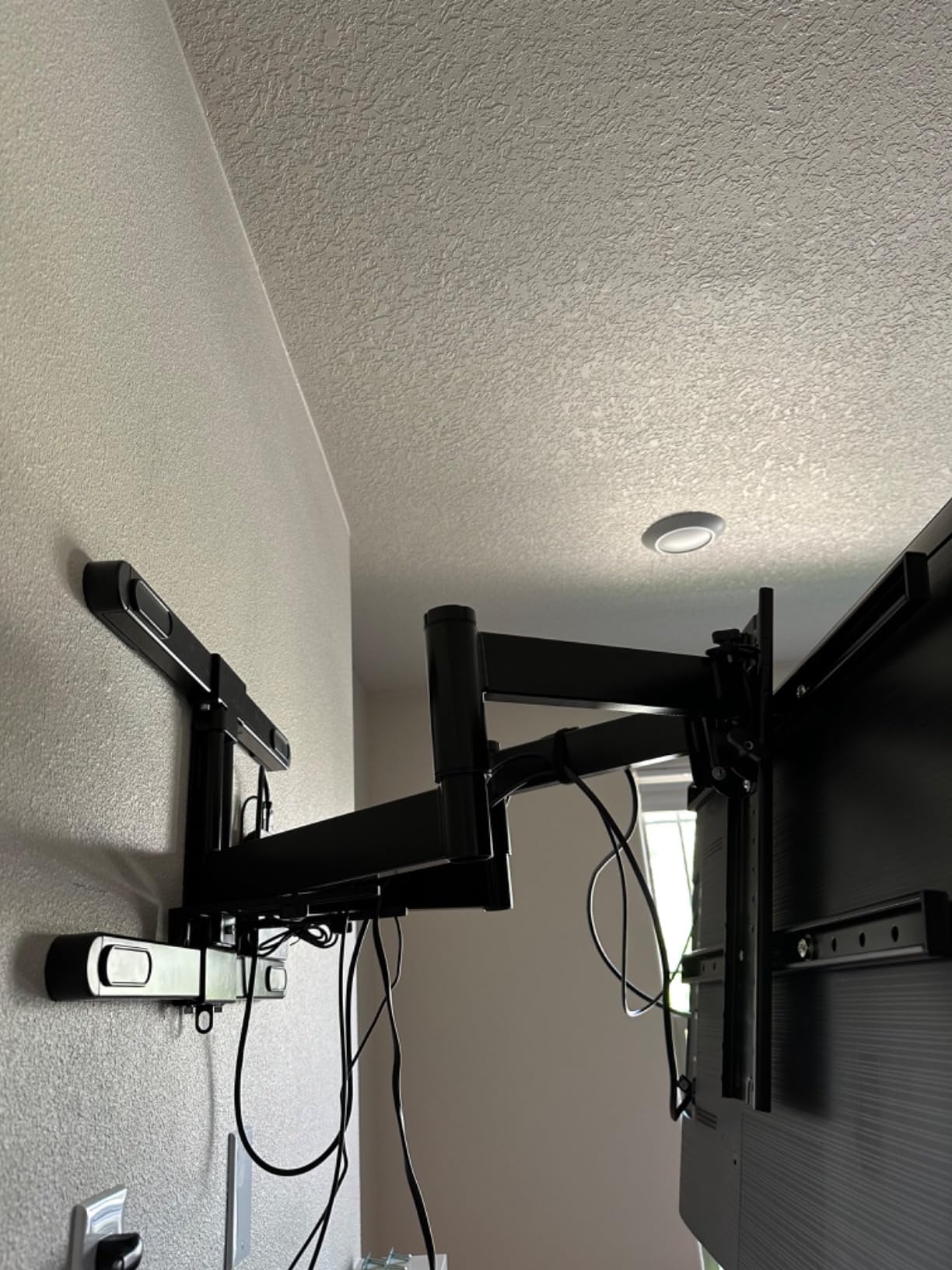 SANUS Premium Outdoor TV Mount - Weatherproof Full-Motion Mount for 40