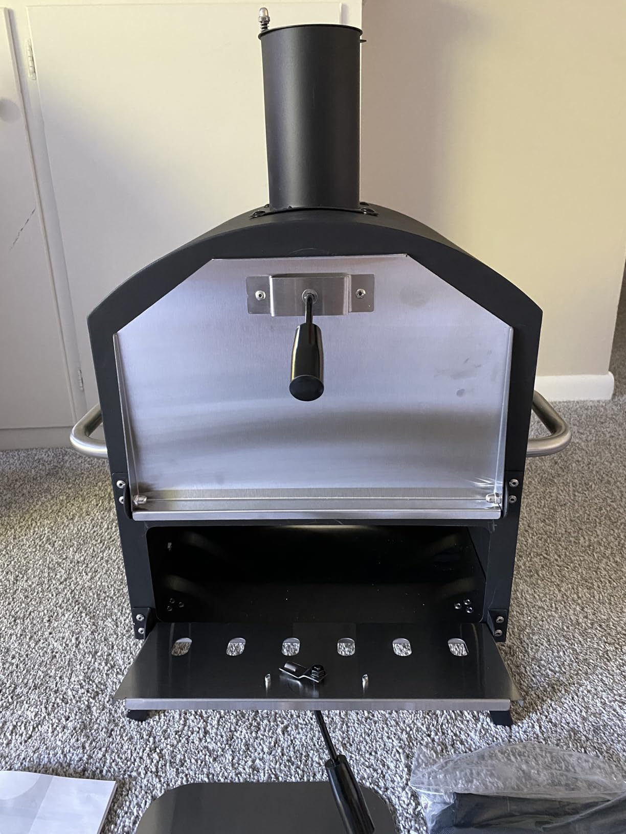 Giantex Outdoor Pizza Oven Wood Fired, 2-Layer Outside Pizza Maker | 12-Inch Pizza Stone, Waterproof Cover, Pizza Peel, Removable Cooking Rack, Folding Legs, for Camping BBQ Party customer photo 1