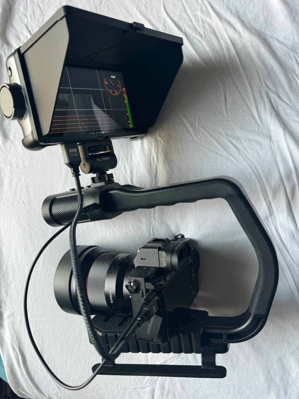 VILTROX DC-550 PRO Touchscreen Camera Video Monitor, 5.5 Inch 1200nits 4K HDMI in/Out Video Field Monitor Kit with Battery - On-Camera Touchscreen Monitor, 3D LUT, 1920X1080 customer photo 1