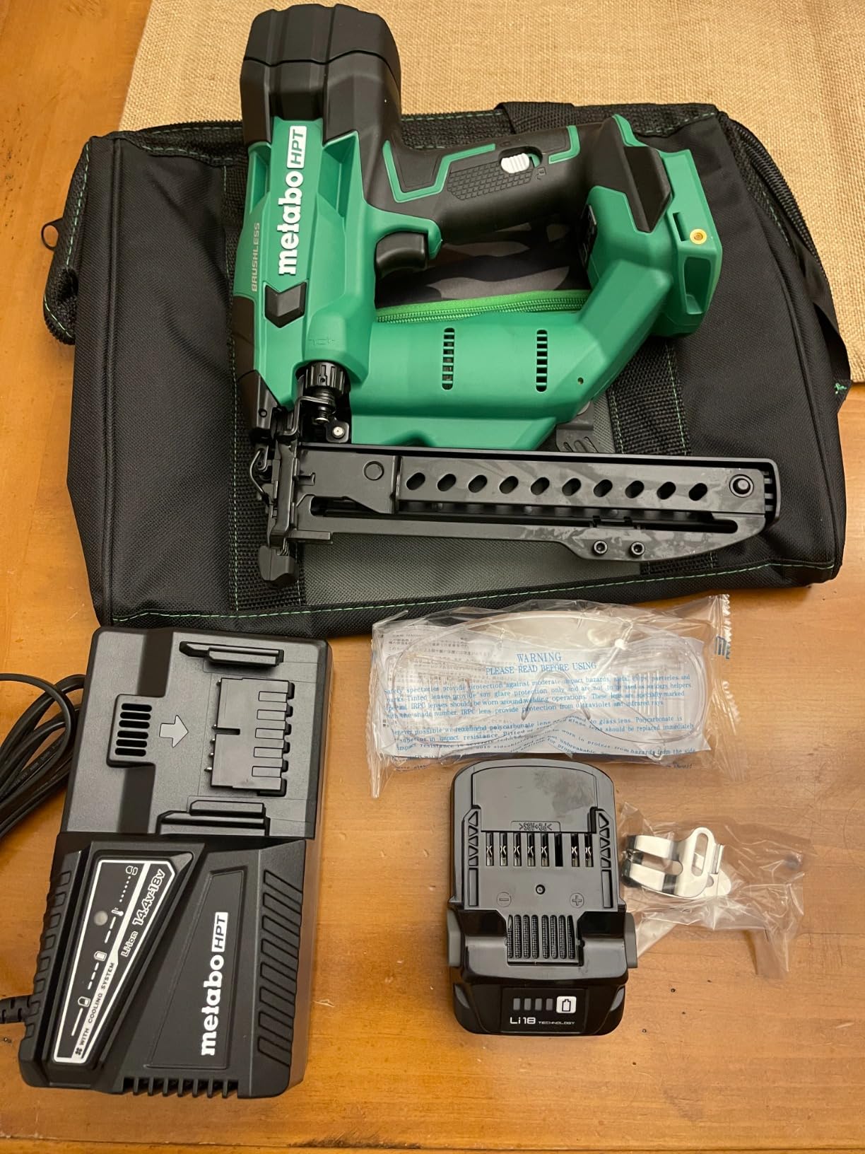 Metabo HPT 18V MultiVolt Cordless Stapler Kit | 1/4-Inch 18-Ga Narrow Crown | N1804DA customer photo 1