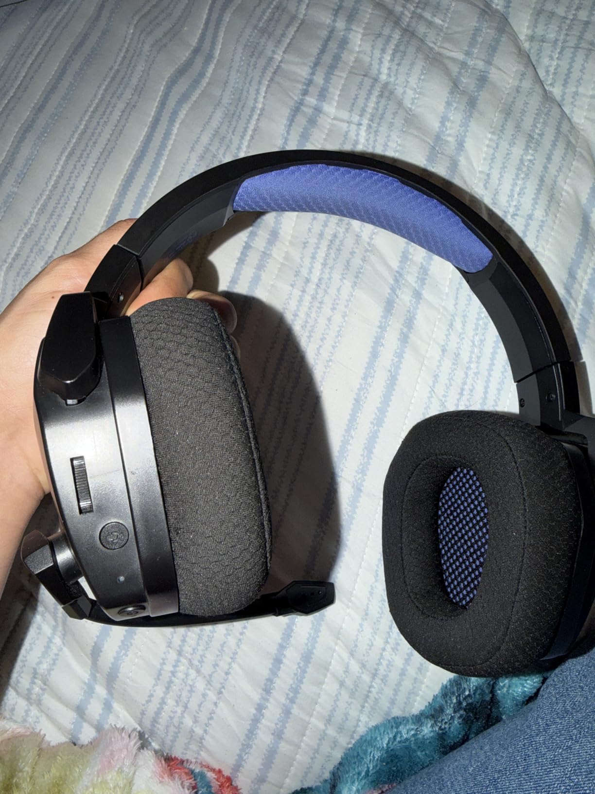 NUBWO Wireless Gaming Headset with Mic for Ps5 Ps4 PC, Zero Interference, 100-Hour Battery All-Day Play, 23ms Sync for Fortnite & Call of Duty/FPS Gamers, Triple Mode All Devices Compatible - Blue customer photo 2