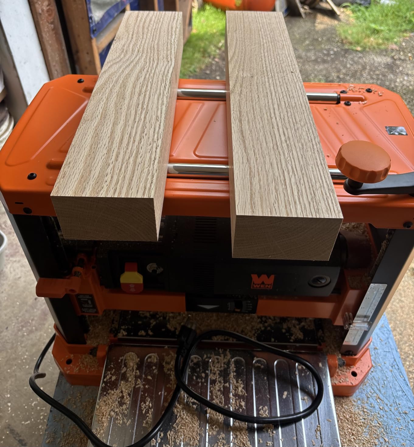 WEN Thickness Planer, Two Speed, 13-Inch Spiral Blade, Benchtop (PL1337) customer photo 2