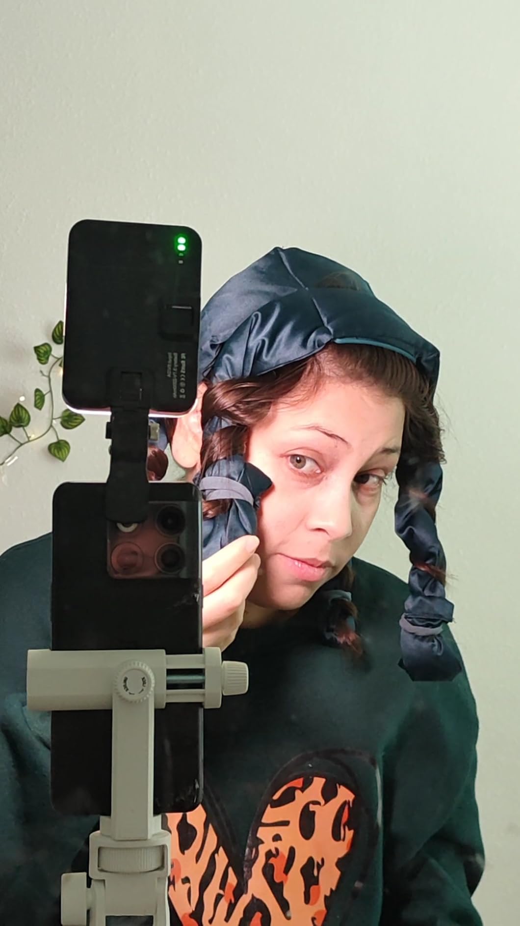 ALTSON 60 LED Portable Selfie Light Video Conference Lighting with Clip & Camera Tripod Adapter Rechargeable 2200mAh CRI 97+, 3 Light Modes for Phone iPhone Webcam Laptop Photo Makeup customer photo 2