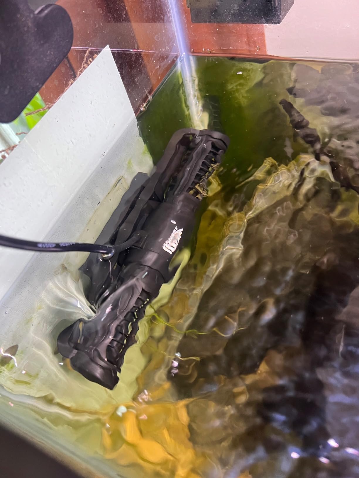 hygger Aquarium Wave Maker, Adjustable Cross Flow Pump with LED Display Controller, Magnetic DC 24V Aquarium Powerhead for Freshwater and Marine Reef Aquariums Up to 135 Gallon (18w) customer photo 1