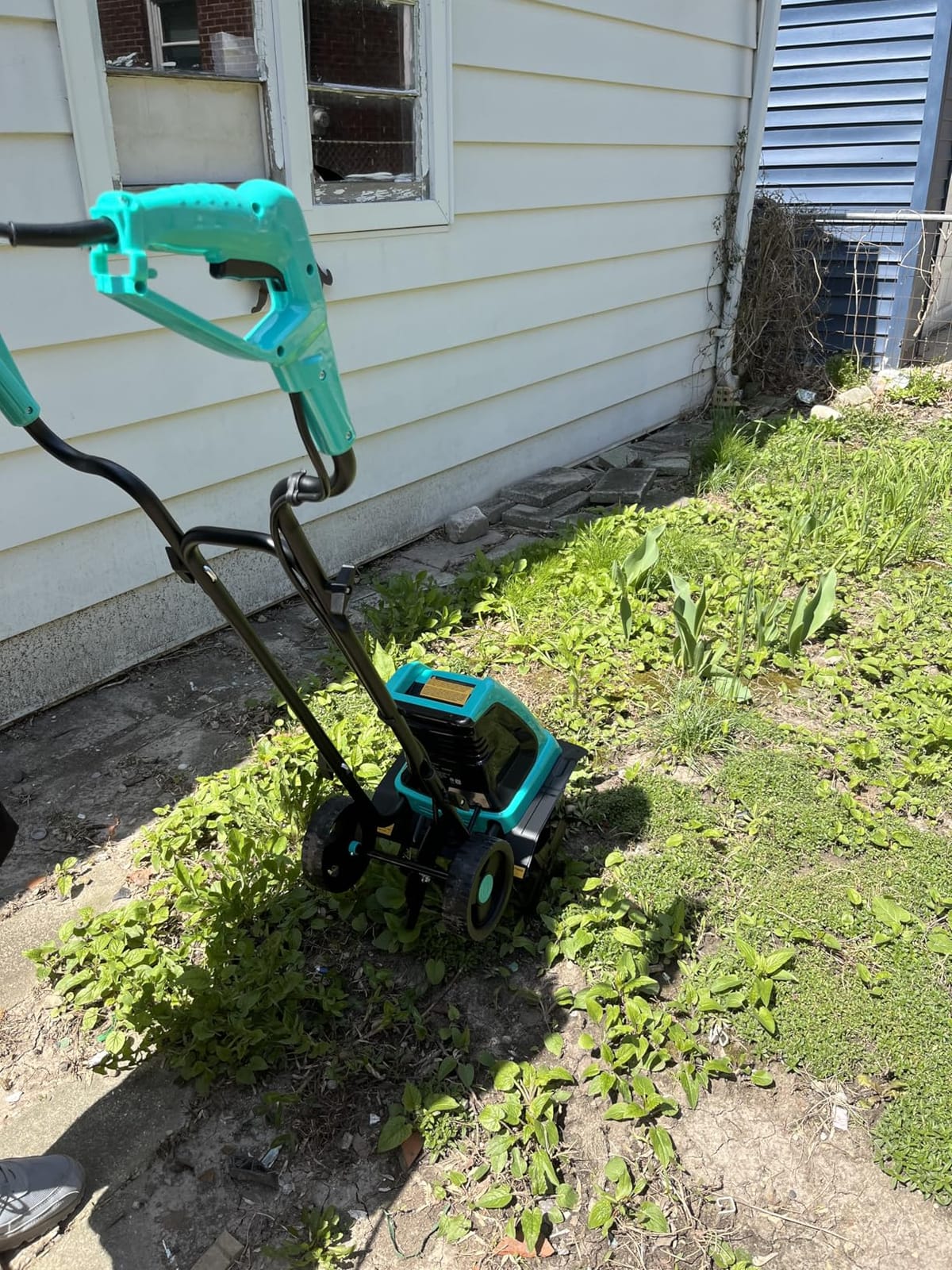 IncwBo 12-Inch 10.5AMP Corded Electric Garden Roto Tiller Cultivator Powerful - Electric front tine tiller lightweight, Metal baffle, Overload protected, Tills hard clay soil smooth, Easy (dis)assemble customer photo 2
