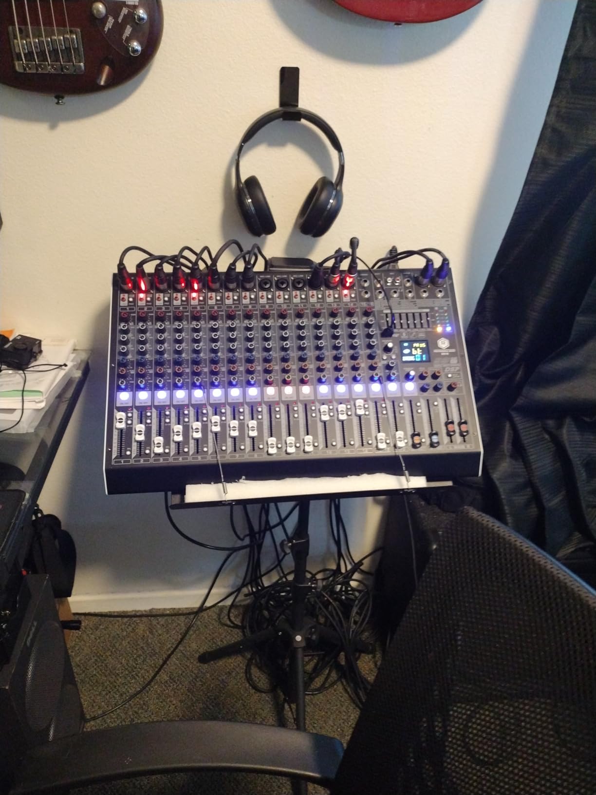W IN-MIX DX16 Professional 16-Channel DJ Mixer with 99 DSP Effects, 7-Band EQ, 48V Phantom Power, Bluetooth & USB Recording for Live Performance, Studio, Podcast & Streaming customer photo 2