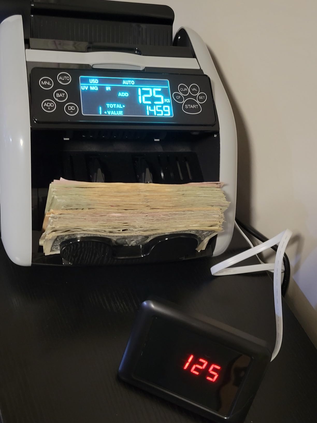 VEVOR Money Counter Machine, Bill Counter with UV/MG/IR/DD/DBL/HLF/CHN Counterfeit Detection, Counting/Value Count/Add/Batch Modes, USD/EUR Money Counting Machine with LCD Display for Small Business customer photo 1