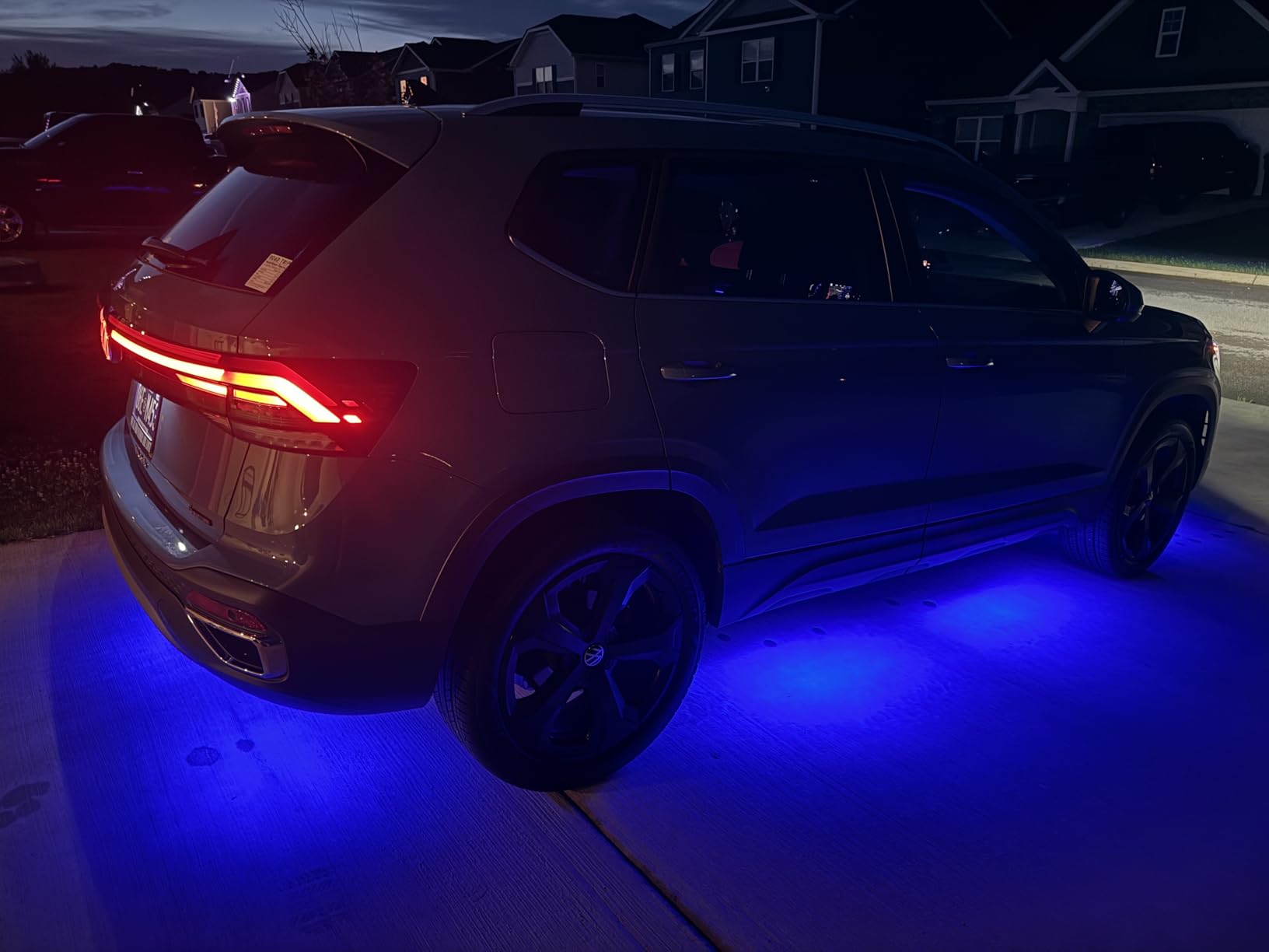 Govee Car Underglow Lights, 8 pcs, RGBIC Car Lights, App Control | 16 Million Colors, 45 Scene Modes, 3 Music Modes, for Cars, SUVs, Trucks, DC 12-24V customer photo 1