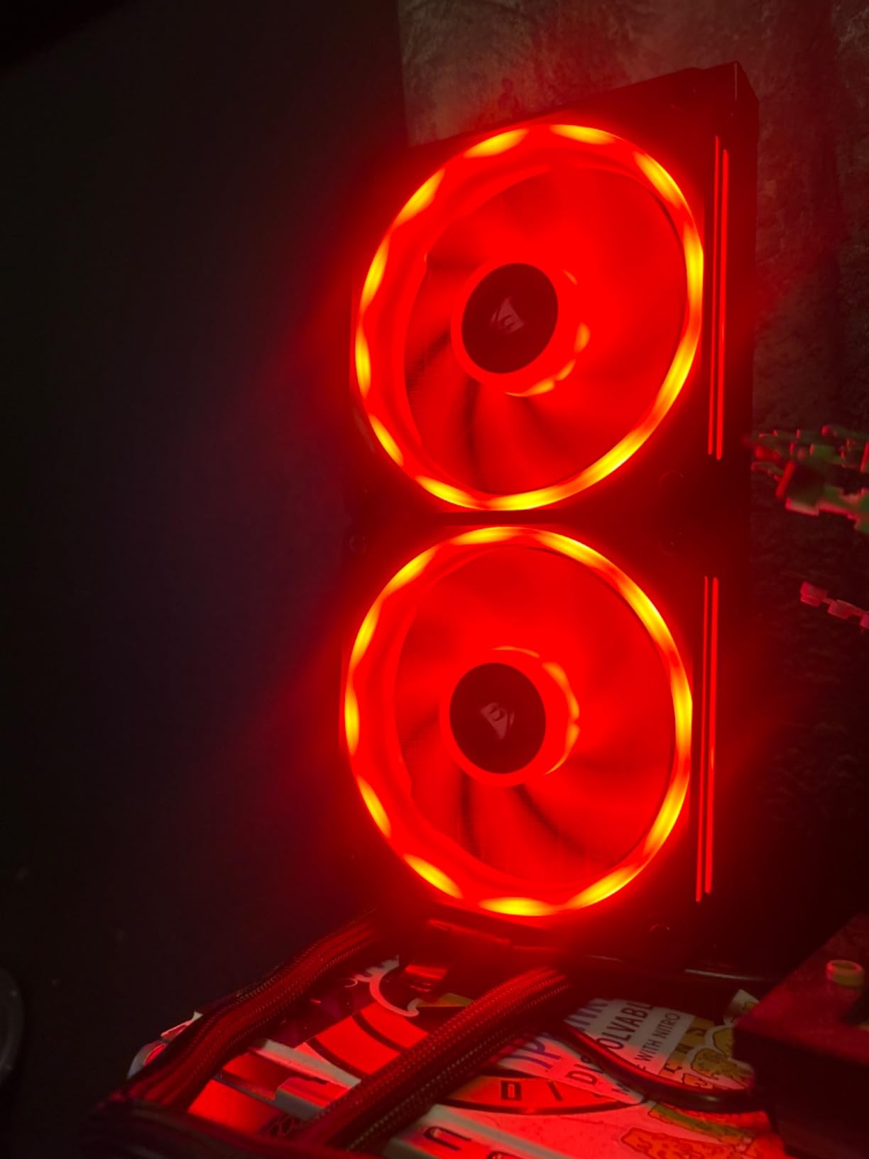 iCUE Link H115i RGB Liquid CPU Cooler - 280mm AIO - QX140 RGB Fans - Fits Intel LGA 1700, AMD AM5 - iCUE Link System Hub Included - Black customer photo 2