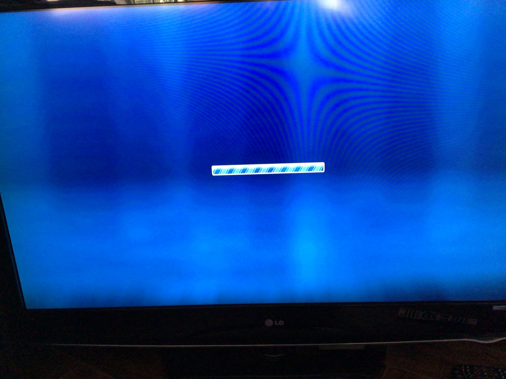 Infomir MAG544w3 4K Linux Set-Top Box, Dual-Band Wi-Fi, HDR, HDMI 2.1 customer photo 1