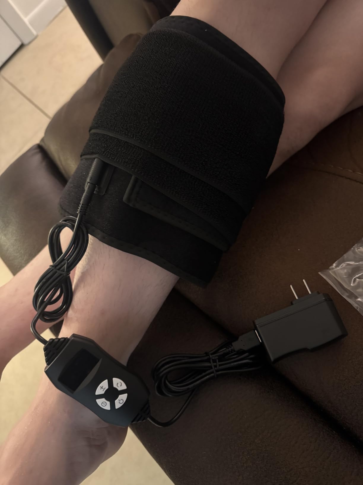 bonodave Red Light Therapy Pad for Body Back Knee Shoulder Hands Feet 660nm 850nm Home Use 3 Chips in 1 Infrared Wrap Belt Gift for Women Men customer photo 2