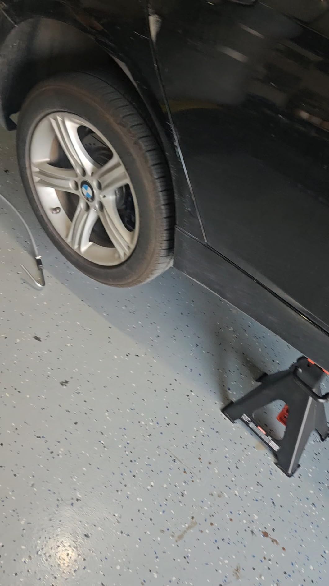 VEVOR Jack Stands, 6 Ton (13,000 lbs) Capacity Car Jack Stands Double Locking, 14.2-23 inch Adjustable Height, for Lifting SUV, Pickup Truck, Car and UTV/ATV, Red, 1 Pair customer photo 1