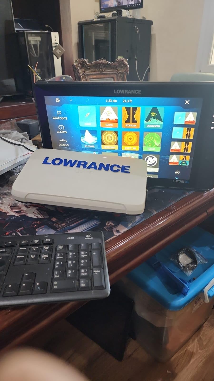 Lowrance HDS PRO Fishfinder/Chartplotter with Smartphone Integration and Preloaded C-MAP U.S. & Canada Charts customer photo 2