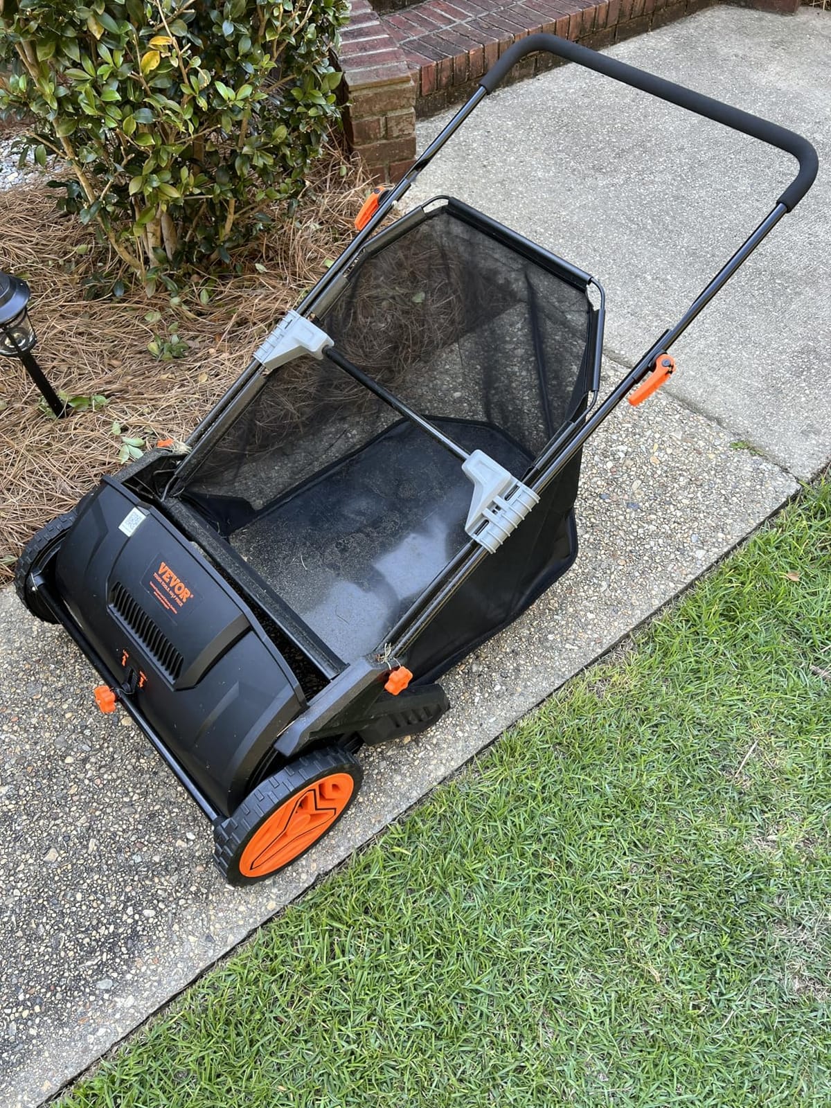 VEVOR Push Lawn Sweeper 21