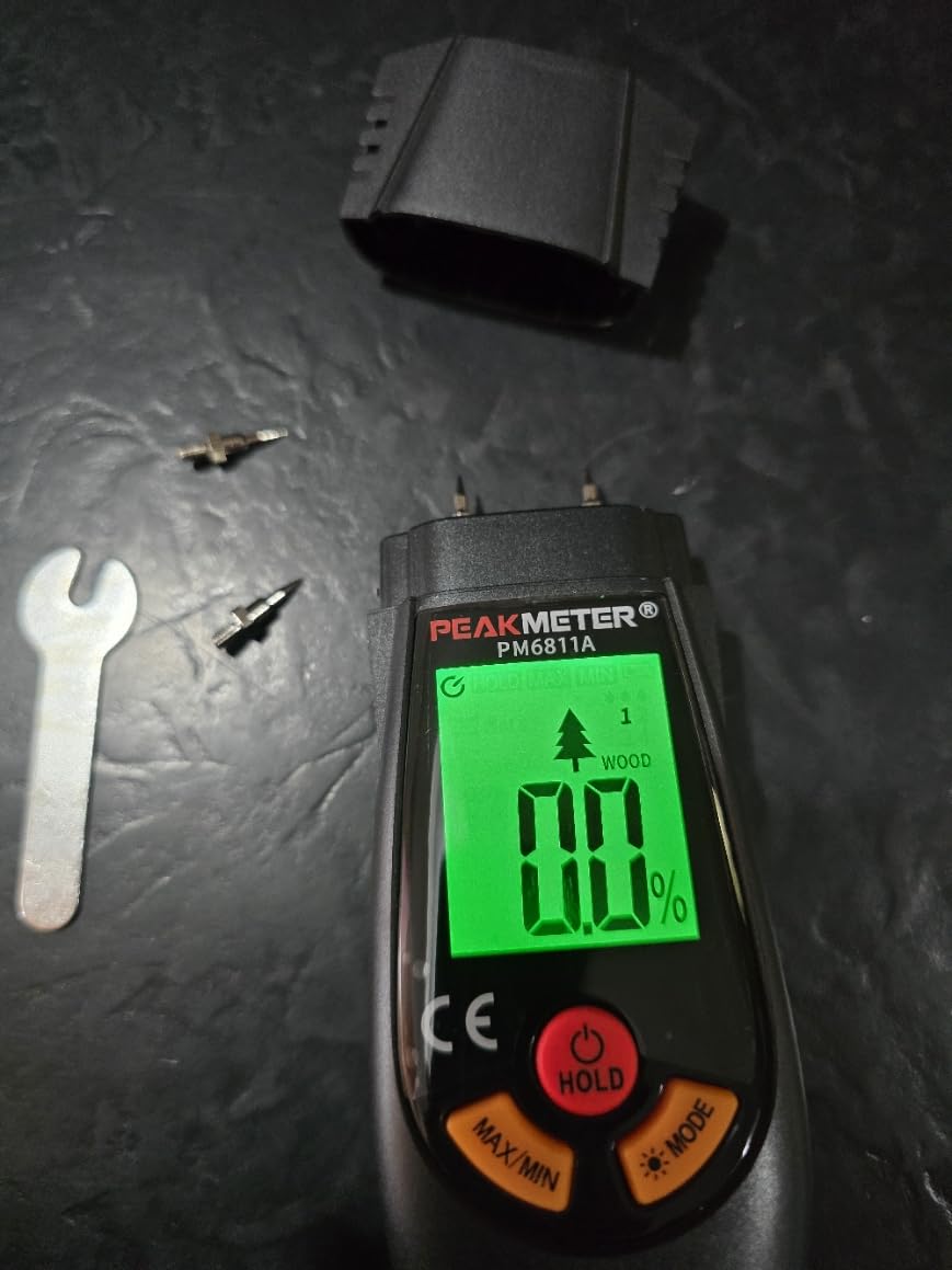 Wood Moisture Meter, with Battery and LCD Display, Suitable for Quick Determination of Moisture Content of Many Types of logs, Paper, Plywood, Plaster Walls, Floor coverings, etc. customer photo 1