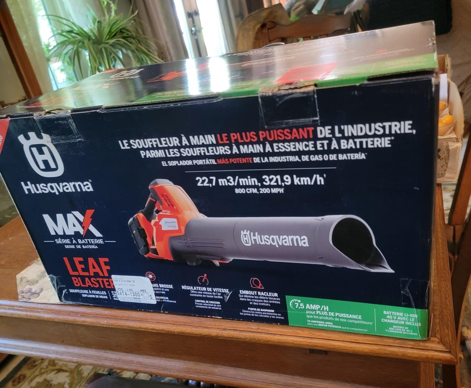 Husqvarna Leaf Blaster 350iB Battery Powered Cordless Leaf Blower, 200-MPH 800-CFM, Brushless Motor, 40V Lithium-Ion 7.5 Ah Battery and Charger Included customer photo 1