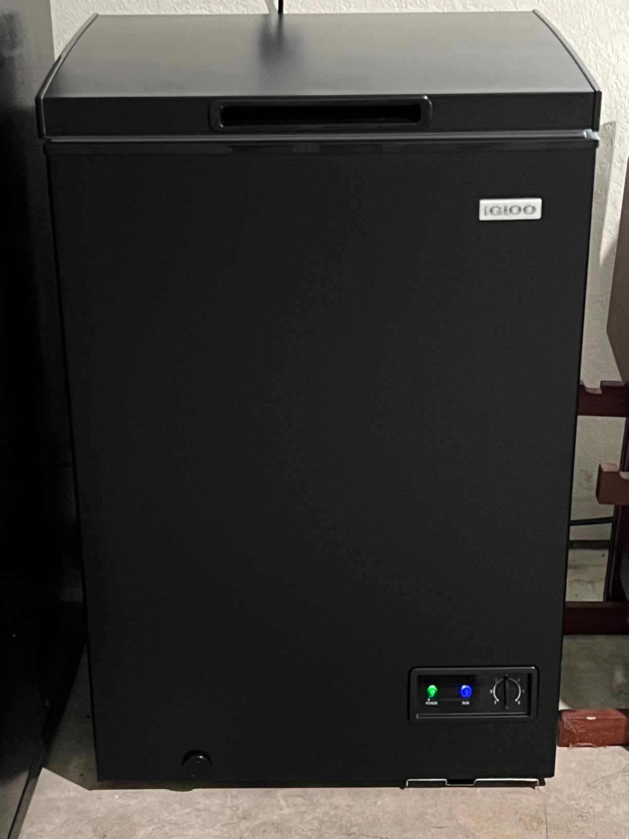 Igloo 3.5 Cu Ft. Upright Deep Freezer Chest, Black customer photo 2