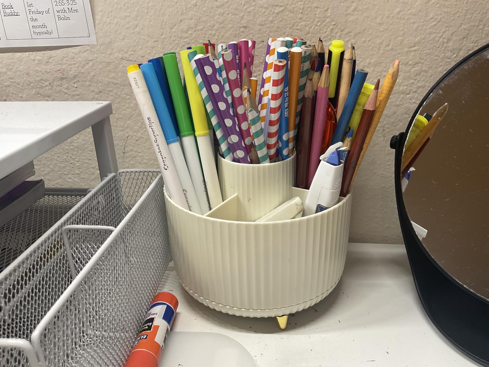 SKYDUE 360 Rotating Plastic Desk Pen Organizer with 5 Slots, Dual-Purpose Art Supply Pencil Cup customer photo 1