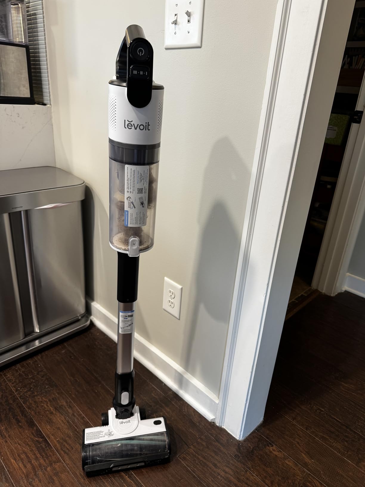 Levoit Cordless Vacuum Cleaner, Anti-Tangle for Pet Hair, Up to 50 Minutes | Powerful Suction, Lightweight, Rechargeable, Versatile for Carpets & Hard Floors, 180 Degree Lay-Flat Design, LVAC-200 customer photo 2