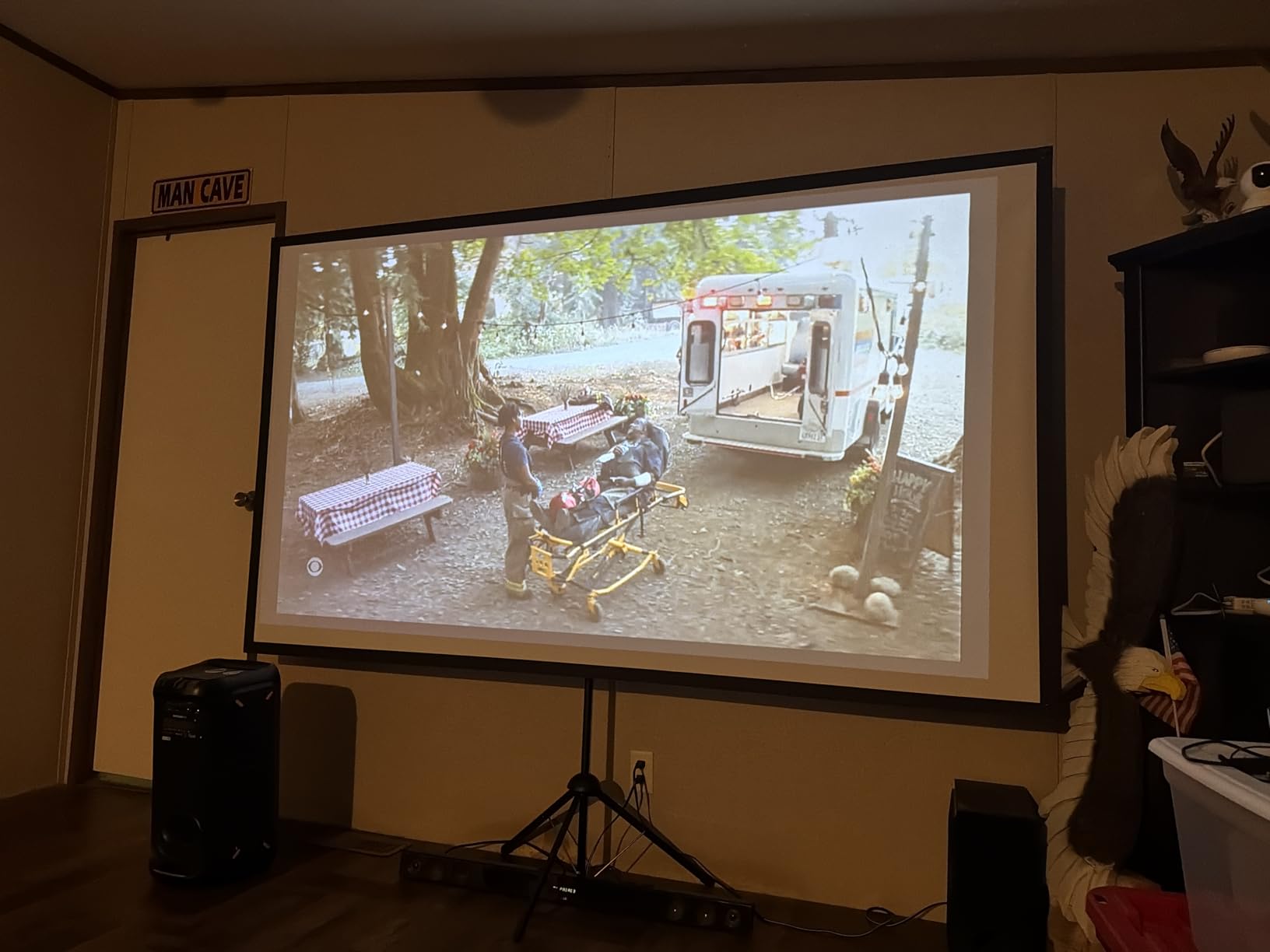 Projector Screen with Stand, Paris RHÔNE 100-inch Outdoor Indoor Projector Screen 16:9 4K HD PVC, 1.5 Gain Portable Wrinkle-Free Movie Screen for Home Backyard Theater with Carry Bag, Ground Nails customer photo 1