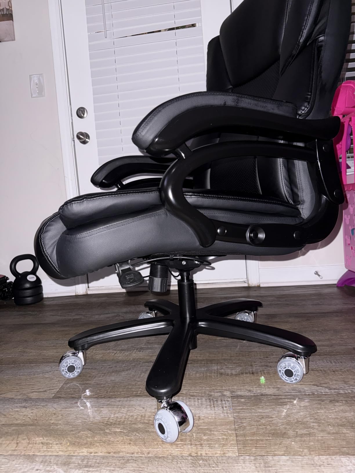 Indulgear 500lbs Big and Tall Office Chair, Heavy Duty Office Chair for Heavy People, High Back Executive Desk Chair with Adjustable Lumbar Support, Quiet Rubber Wheel, Pocket Spring Cushion customer photo 1