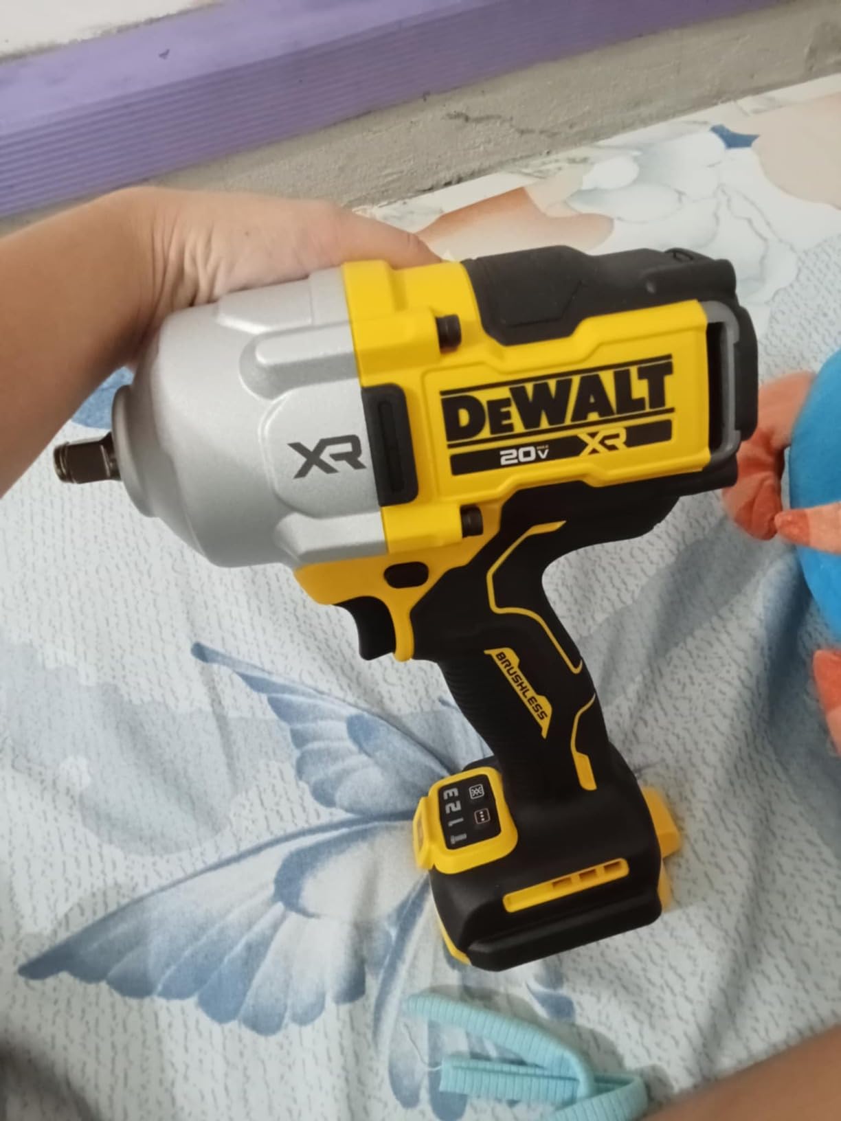 DEWALT 20V MAX Cordless Impact Wrench, 1/2