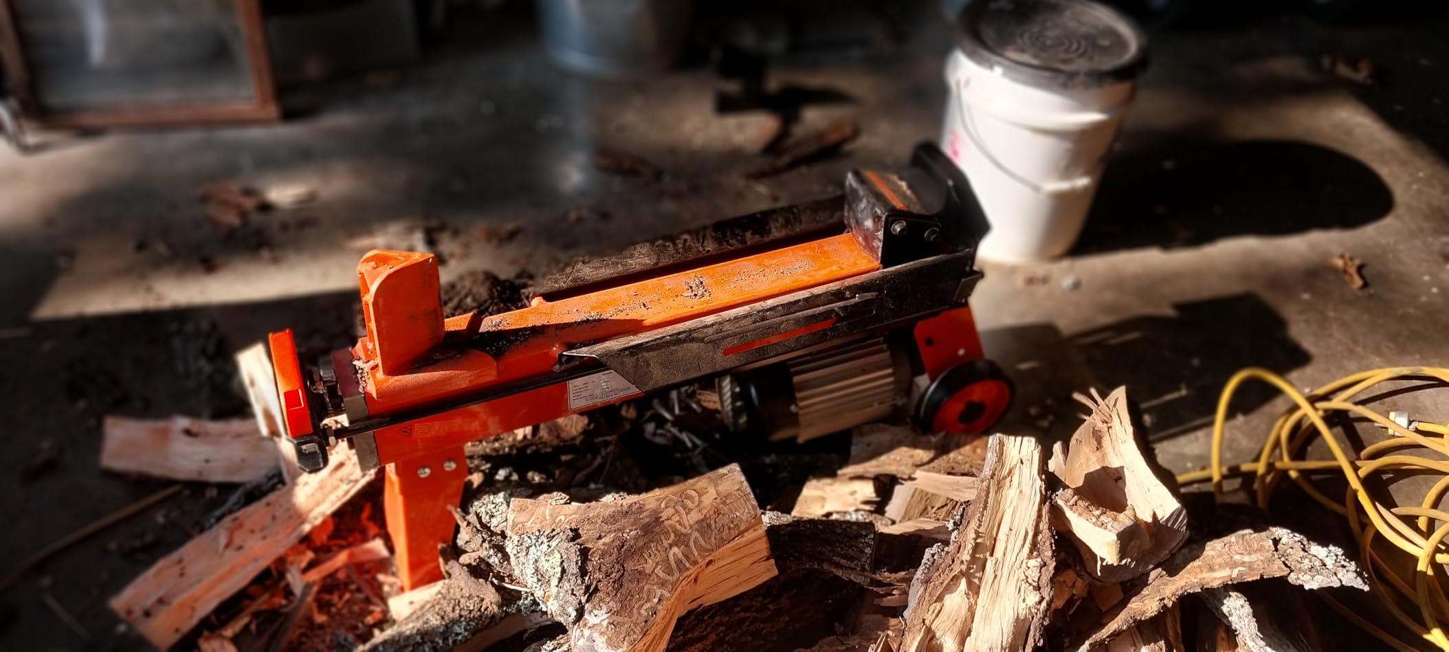 PROYAMA 7T Electric Log Splitter, 15A Motor Wood Splitter with Cross Wedge | Firewood Splitting Machine with Hydraulic Ram for Home Heating, and Yard Maintenance customer photo 1