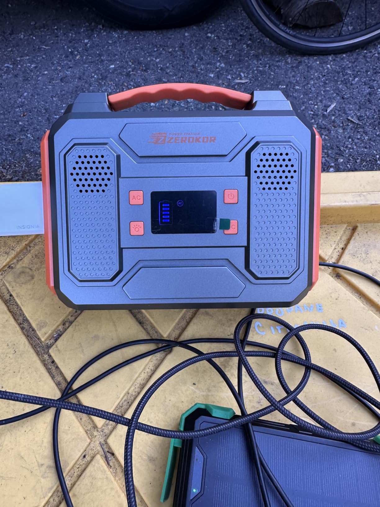 Portable Solar Generator, 300W Portable Power Station with Foldable 60W Solar Panel,110V Pure Sine Wave 280Wh Battery Power Pack with USB DC AC Outlet for Camping Smart Devices RV Van Outdoor-Orange customer photo 2