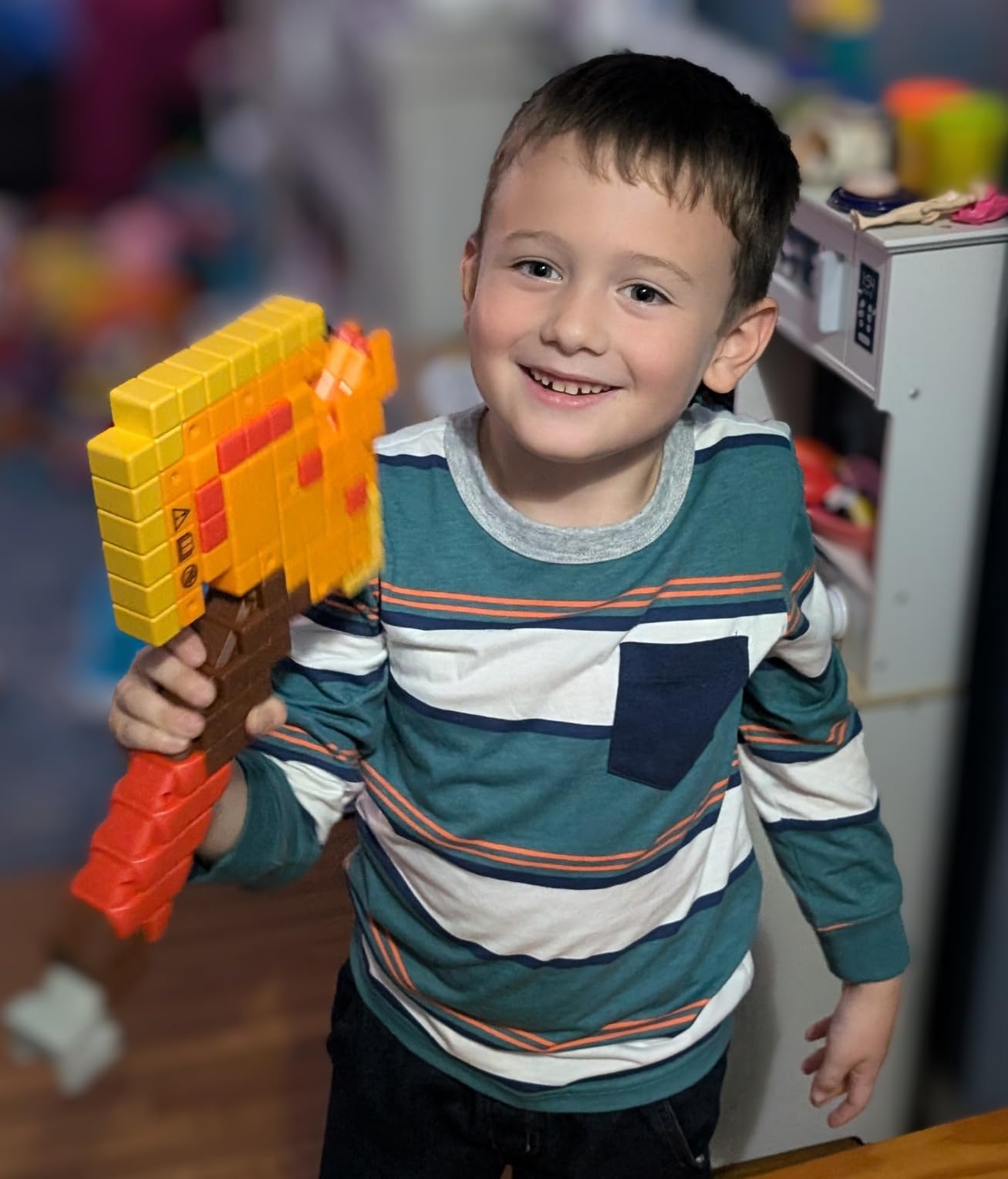 NERF Minecraft Firebrand, Dart Blasting Axe, 6 Elite Foam Darts, Design Inspired by Minecraft Axe in The Game, Pull Down Priming, Minecraft Toys customer photo 1
