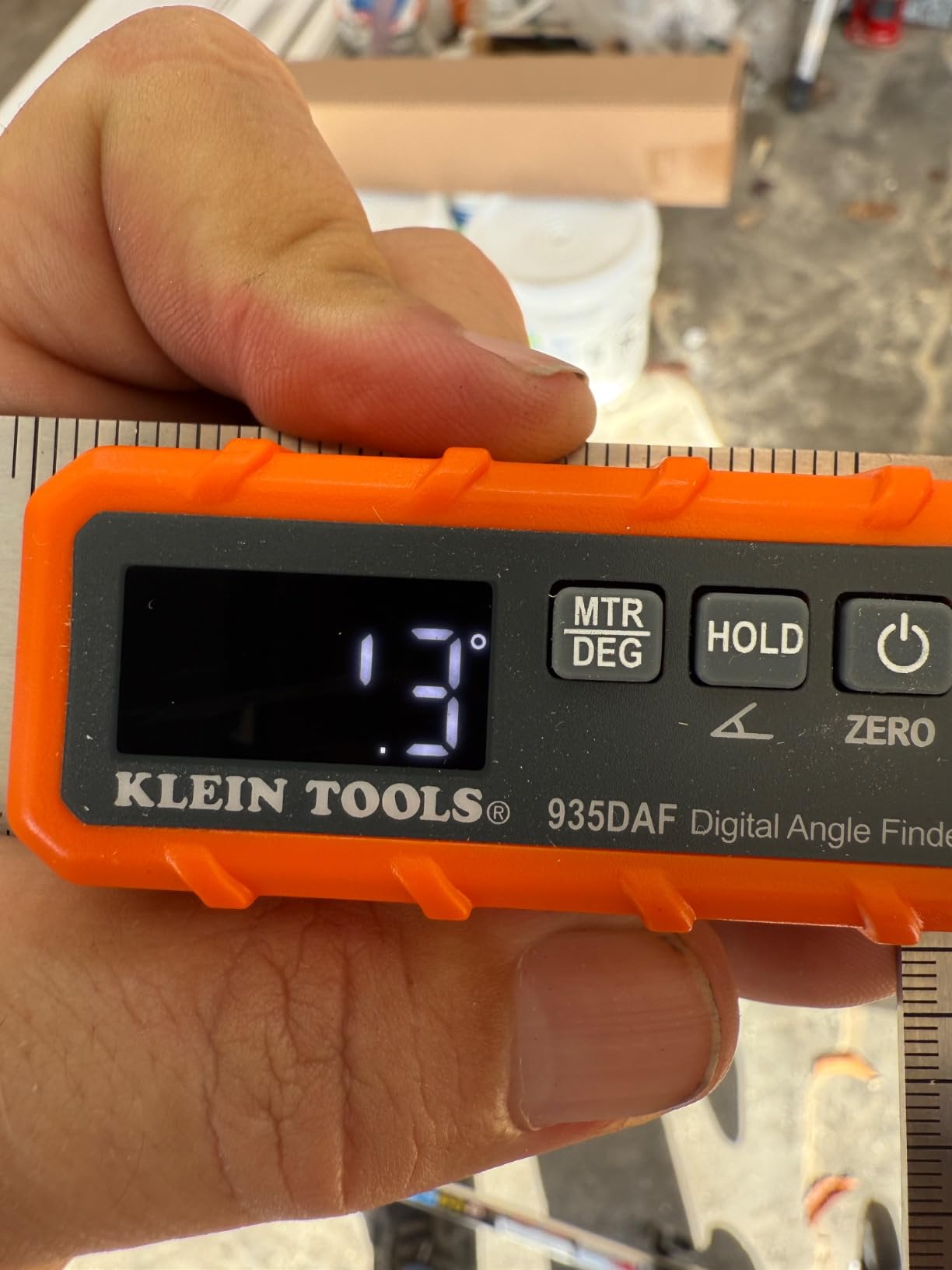 Klein Tools 935DAF Digital Angle Finder, Precision Measurements, Miter Saw Protractor Angle Calculation and Portable Design customer photo 1