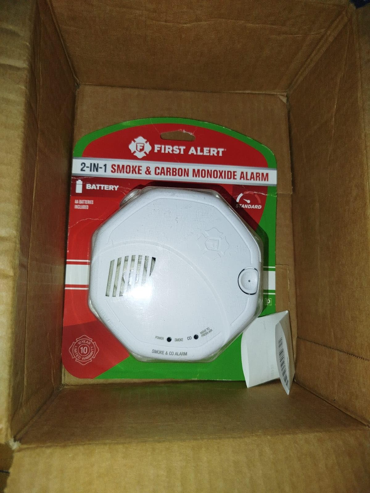 First Alert Combination Smoke & Carbon Monoxide Alarm, Battery Operated Detector with Test & Silence Button, SMCO100 customer photo 1